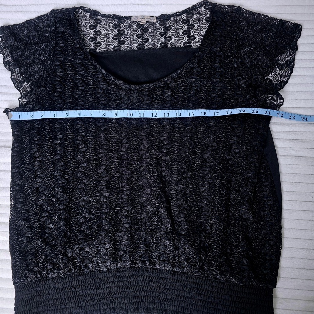 Ultra Teeze Black Lace Overlay Smocked Hem Flutter Sleeve‎ Top 2X Whimsygoth - Picture 5 of 9